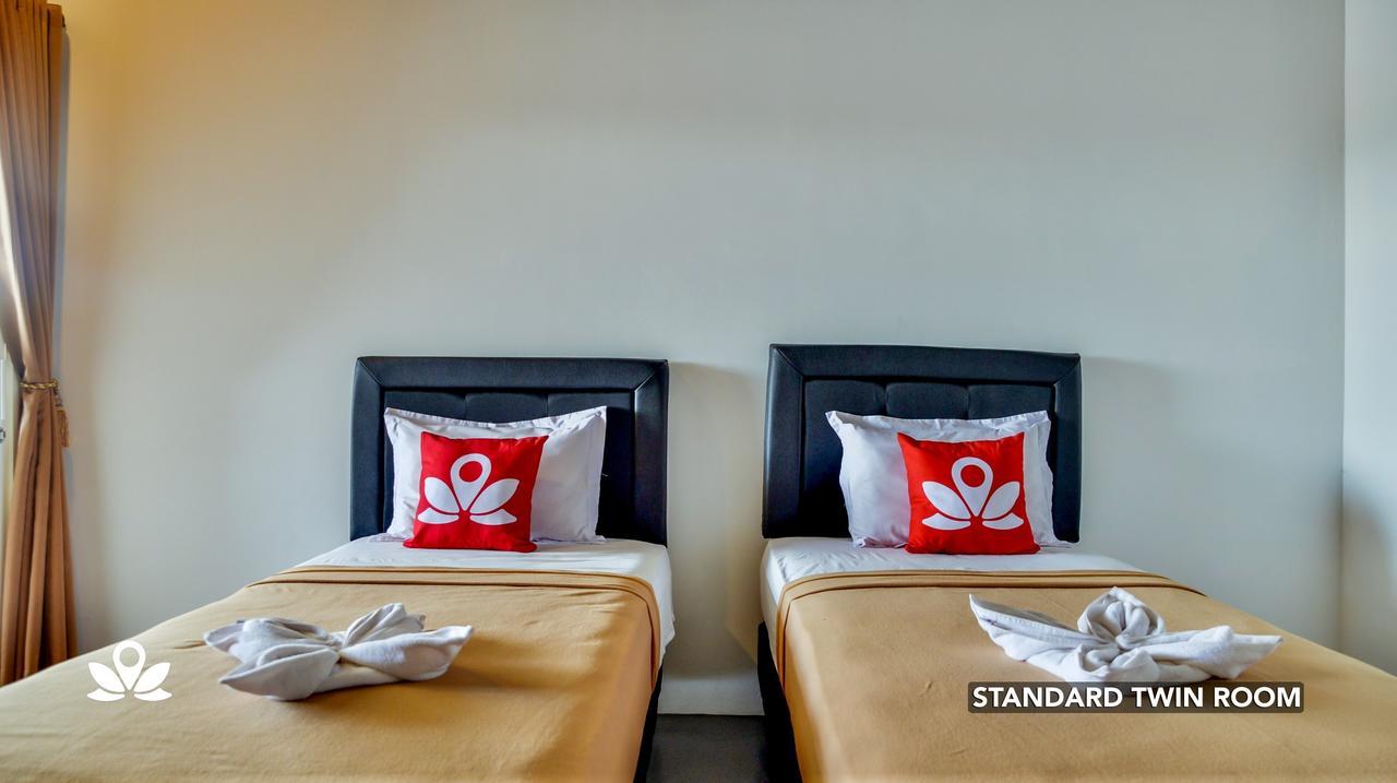 Ndalem Sorogenen Guesthouse Yogyakarta Extérieur photo