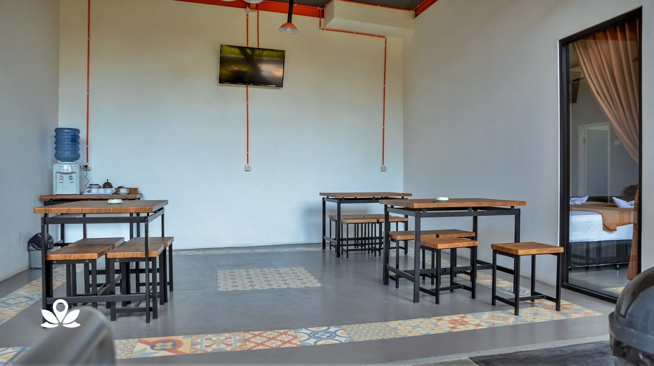 Ndalem Sorogenen Guesthouse Yogyakarta Extérieur photo